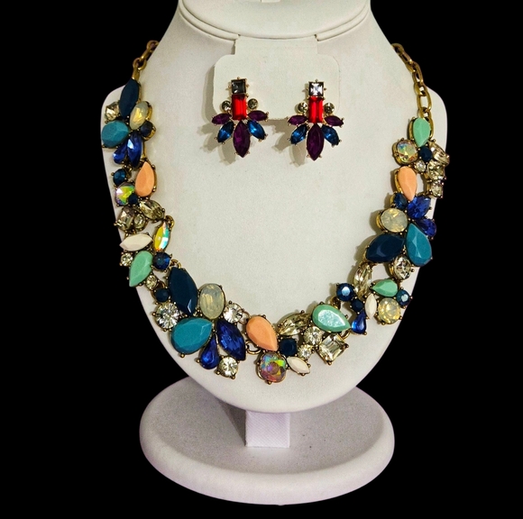 J. Crew Jewelry - J Crew Multicolor Crystal Rhinestone Statement Necklace Unbranded Earring Set